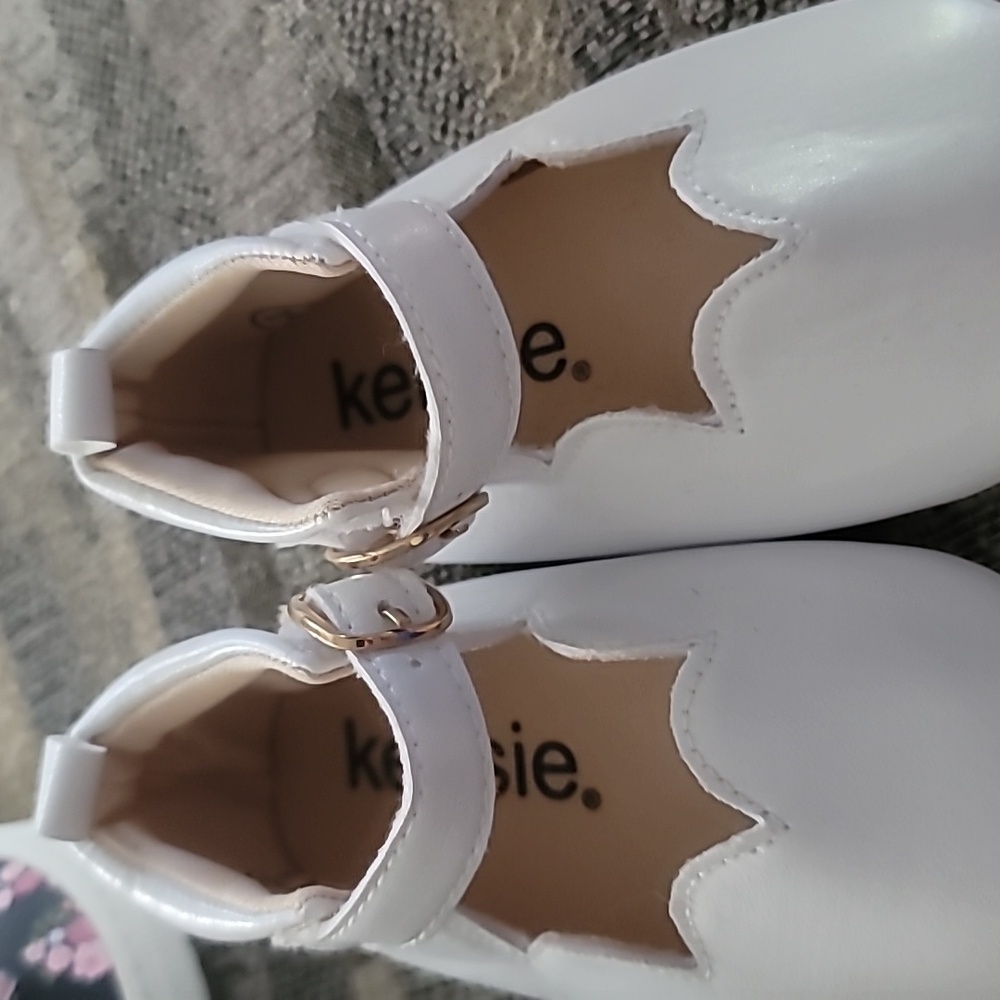 Sale...BUNDLE OF 3 TODDLER SHOES - Picture 5 of 8